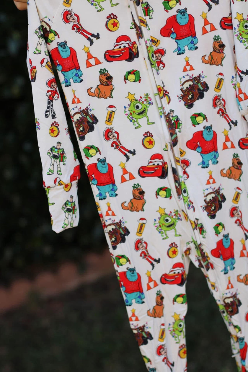 Christmas Pals Moonie