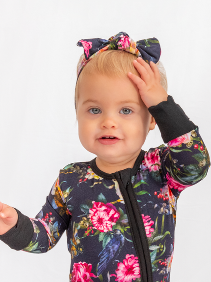 Gothic Floral Moonie